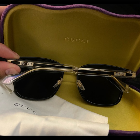 Black and gold square shaped Gucci glasses w/case - Picture 4 of 9